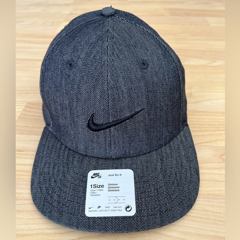 Nike SB Skateboarding hat in blue denim, 1 size
